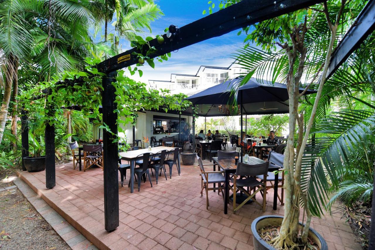 Golden Sands Beachfront Resort 요키스넙 외부 사진